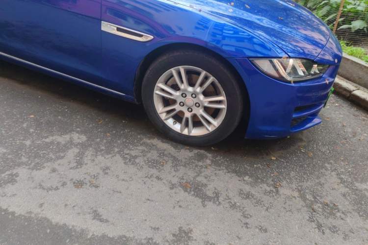 Used Jaguar XEL 2018 2.0T 200 PS Luxury Edition Right Front Wheel Hub