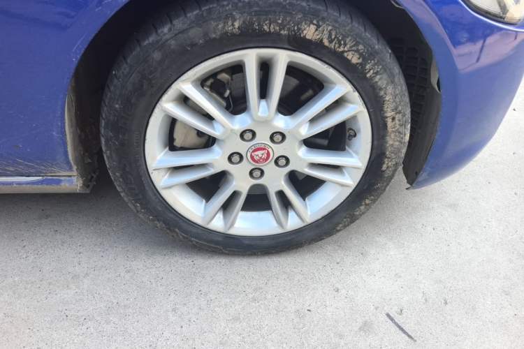 Used Jaguar XEL 2018 2.0T 200 PS Elite Edition Right Front Wheel Hub
