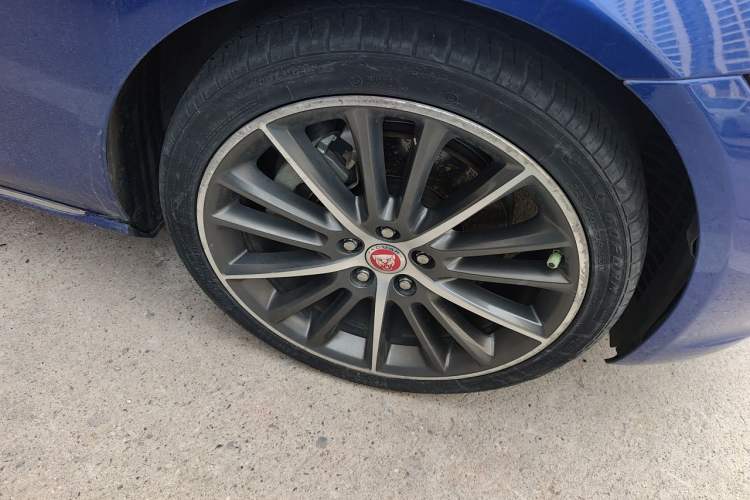 Used Jaguar XEL 2018 2.0T 200 PS First-Edition Limited Edition Right Front Wheel Hub