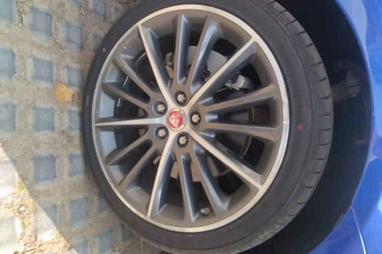 Used Jaguar XEL 2018 2.0T 200 PS First-Edition Limited Edition Right Front Wheel Hub