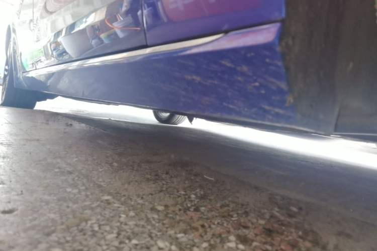 Used Jaguar XEL 2018 2.0T 200 PS Premium Edition Right Side Sill