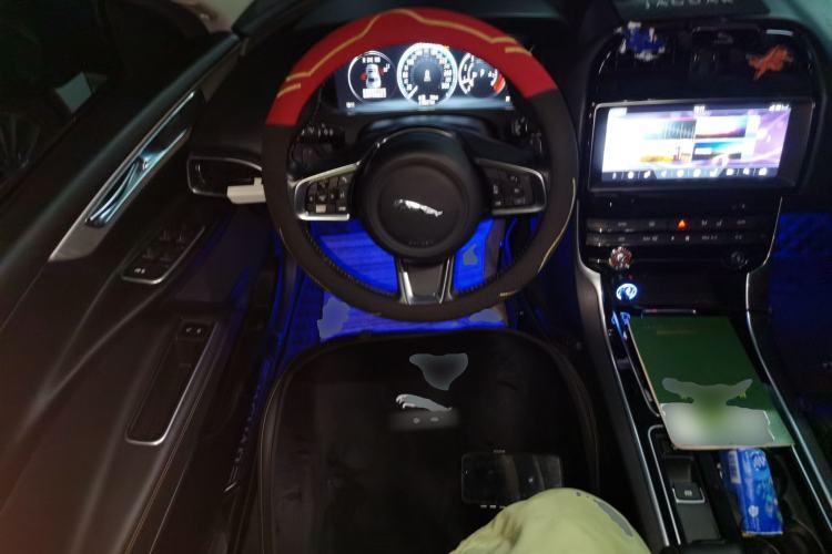 Used Jaguar XEL 2018 2.0T 200 PS Premium Edition Steering Wheel