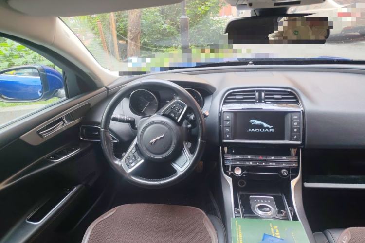 Used Jaguar XEL 2018 2.0T 200 PS Luxury Edition Steering Wheel