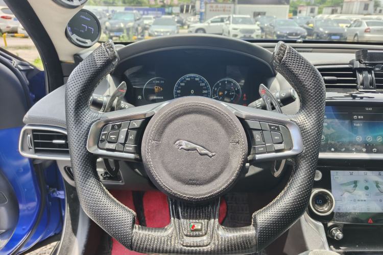 Used Jaguar XEL 2018 2.0T 250 PS Premium Edition Steering Wheel