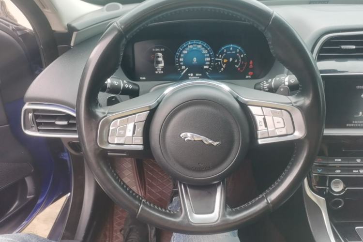 Used Jaguar XEL 2018 2.0T 200 PS Premium Edition Steering Wheel