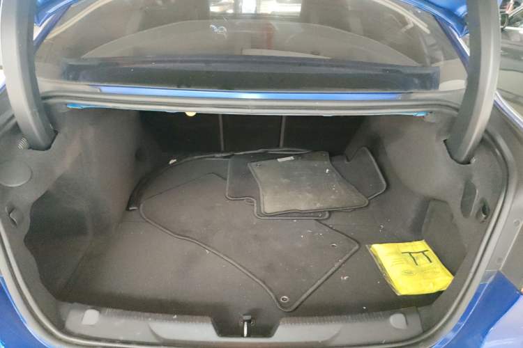 Used Jaguar XEL 2018 2.0T 200 PS Premium Edition Trunk