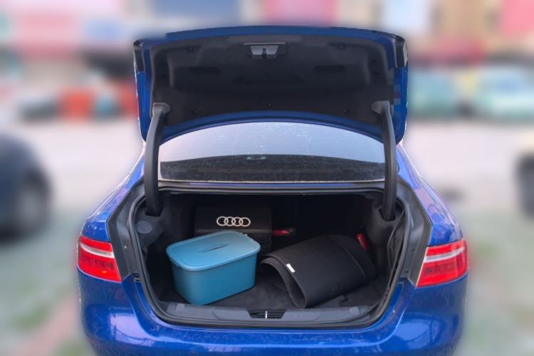 Used Jaguar XEL 2018 2.0T 200 PS Premium Edition Trunk