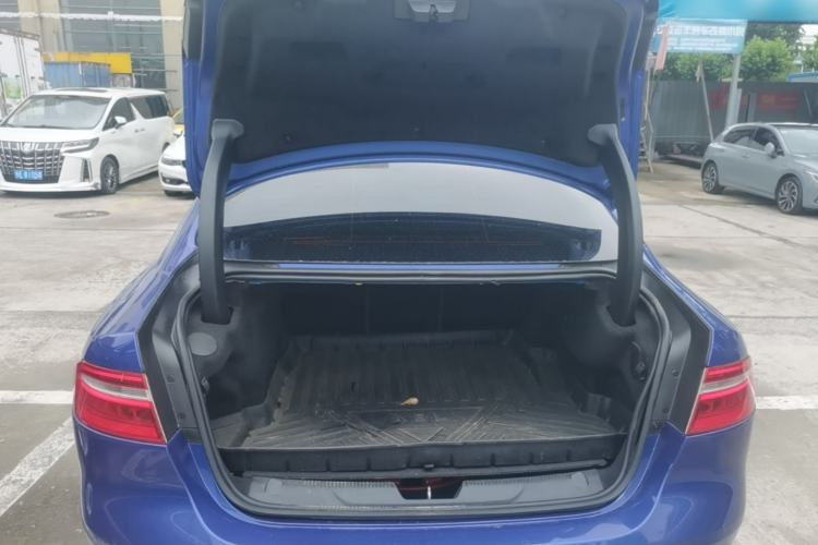 Used Jaguar XEL 2018 2.0T 200 PS Premium Edition Trunk
