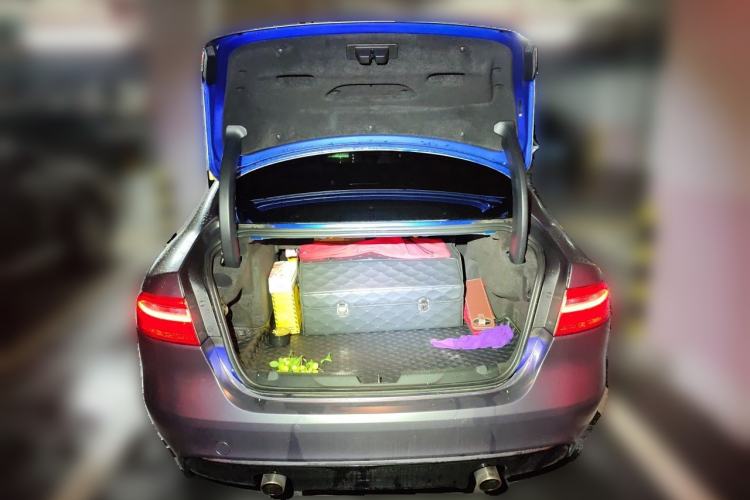 Used Jaguar XEL 2018 2.0T 200 PS Premium Edition Trunk