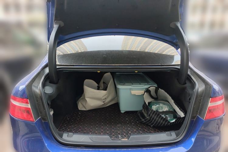 Used Jaguar XEL 2018 2.0T 200 PS First-Edition Limited Edition Trunk