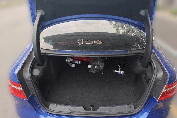 Used Jaguar XEL 2018 2.0T 200 PS Premium Edition Trunk