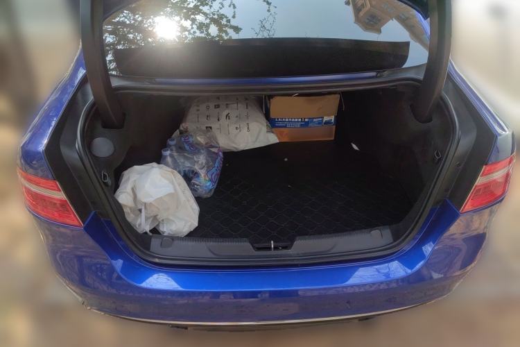 Used Jaguar XEL 2018 2.0T 200 PS First-Edition Limited Edition Trunk