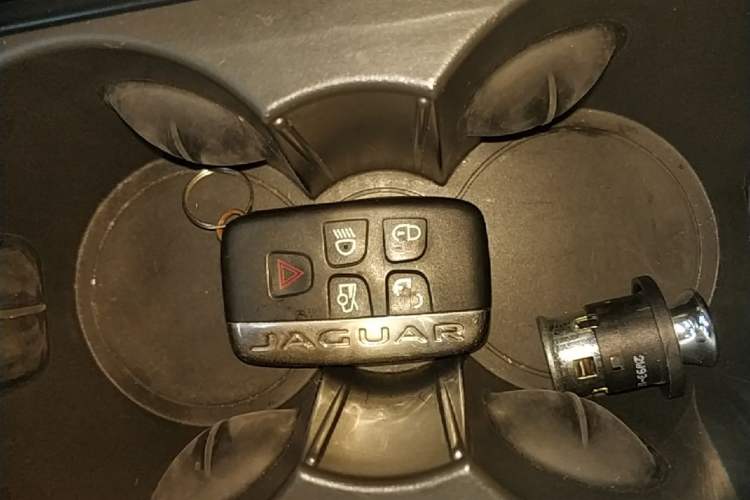 Used Jaguar XEL 2018 2.0T 200 PS Premium Edition Vehicle Key