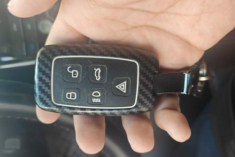 Used Jaguar XEL 2018 2.0T 200 PS Premium Edition Vehicle Key