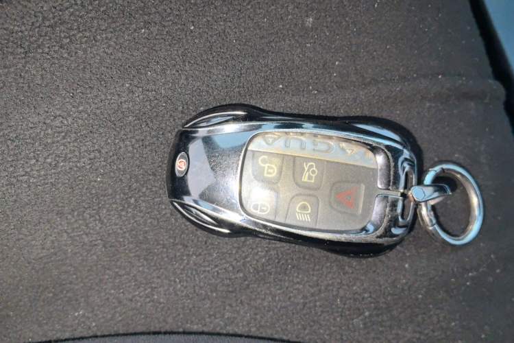 Used Jaguar XEL 2018 2.0T 200 PS Premium Edition Vehicle Key