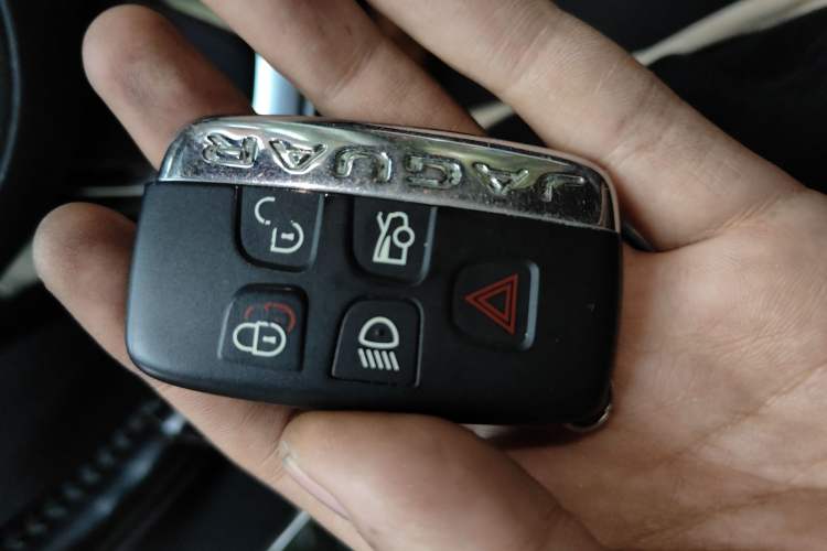 Used Jaguar XEL 2018 2.0T 200 PS LOVE Devotion Edition Vehicle Key
