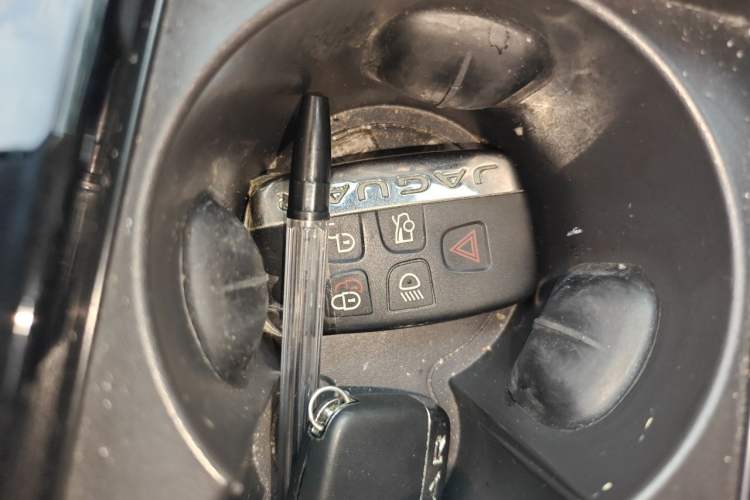 Used Jaguar XEL 2018 2.0T 200 PS Premium Edition Vehicle Key