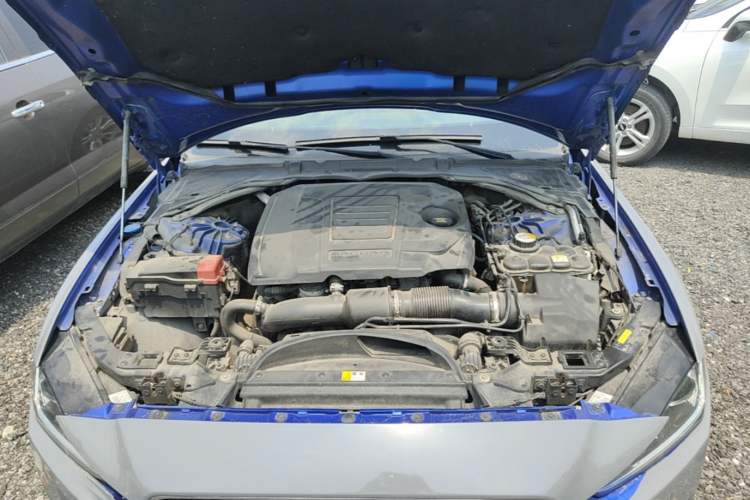 Used Jaguar XEL 2018 2.0T 200 PS Luxury Edition Engine Bay