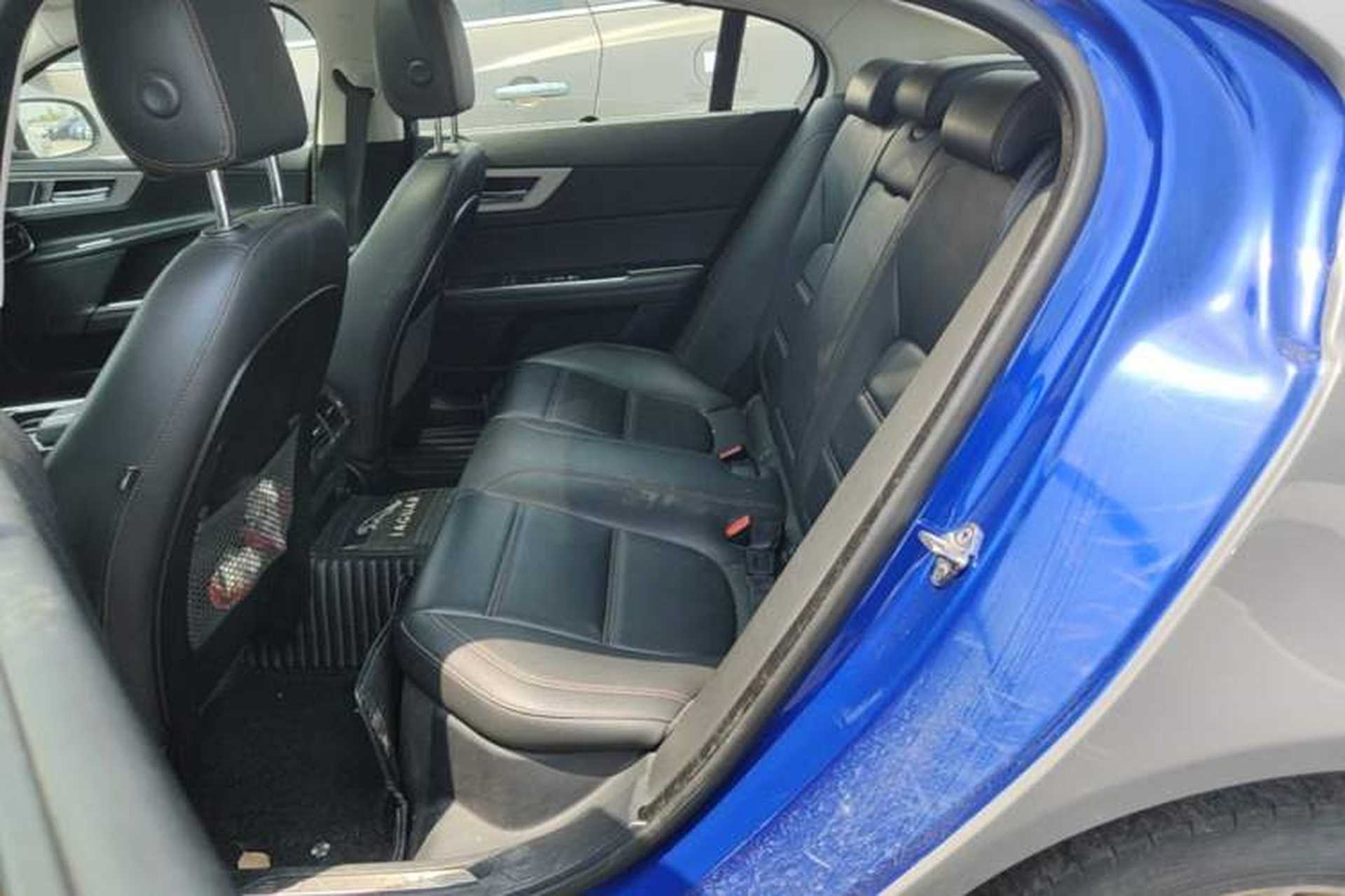 Used Jaguar XEL 2018 2.0T 200 PS Luxury Edition Left Rear Seat