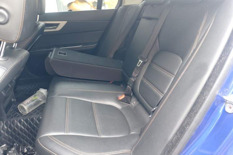 Used Jaguar XEL 2018 2.0T 200 PS First-Edition Limited Edition Left Rear Seat