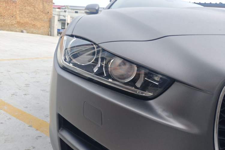Used Jaguar XEL 2018 2.0T 200 PS First-Edition Limited Edition Right Front Headlight