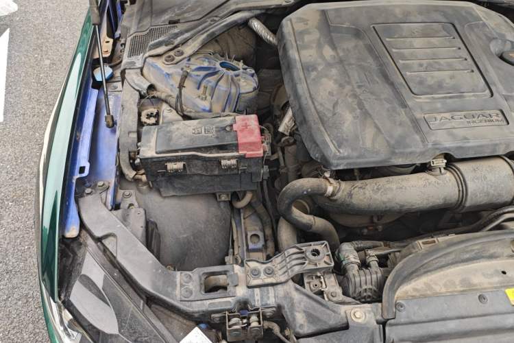 Used Jaguar XEL 2018 2.0T 250 PS Premium Edition Engine Bay Right