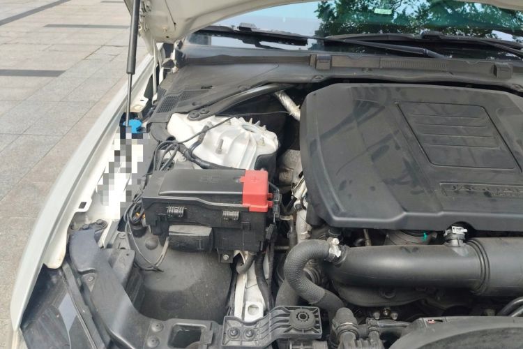 Used Jaguar XEL 2018 2.0T 200 PS Premium Edition Engine Bay Right