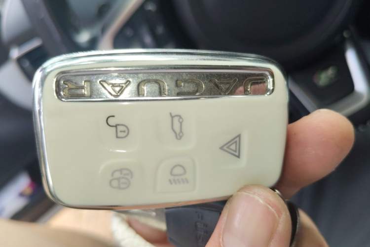 Used Jaguar XEL 2018 2.0T 200 PS Premium Edition Vehicle Key