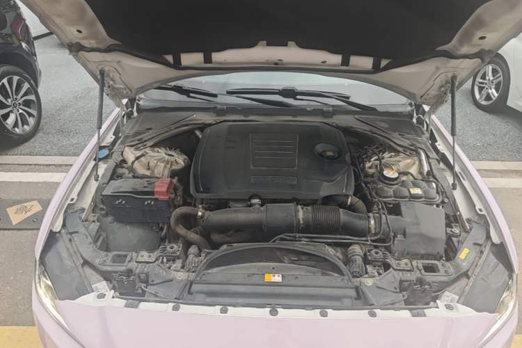 Used Jaguar XEL 2018 2.0T 200 PS Luxury Edition Engine Bay