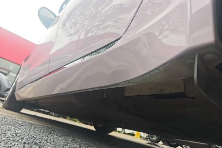 Used Jaguar XEL 2018 2.0T 200 PS Luxury Edition Left Side Sill