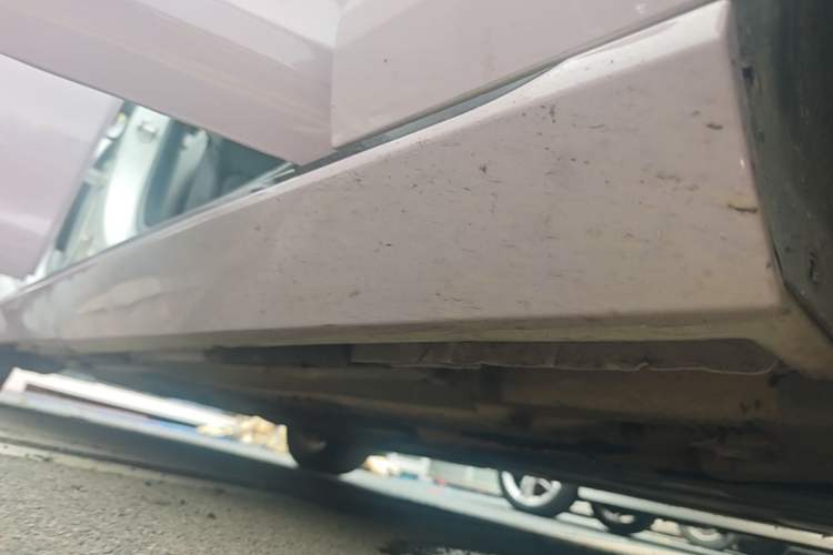 Used Jaguar XEL 2018 2.0T 200 PS Luxury Edition Right Side Sill