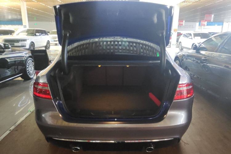 Used Jaguar XEL 2018 2.0T 250 PS Luxury Edition Trunk