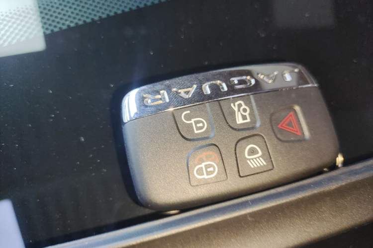 Used Jaguar XEL 2018 2.0T 250 PS Luxury Edition Vehicle Key