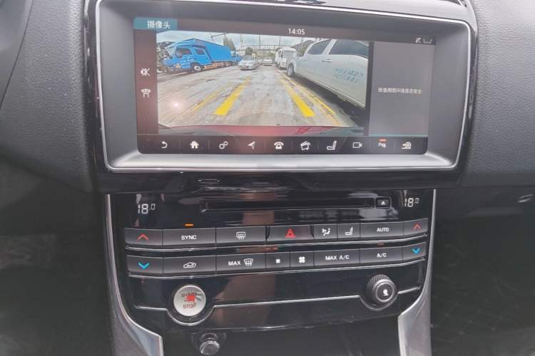 Used Jaguar XEL 2018 2.0T 200 PS Premium Edition Audio And AC Panel