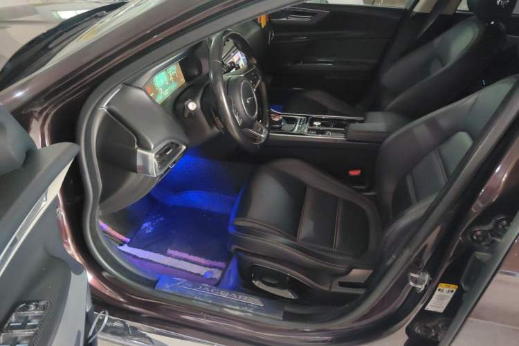 Used Jaguar XEL 2018 2.0T 200 PS Premium Edition Driver Seat