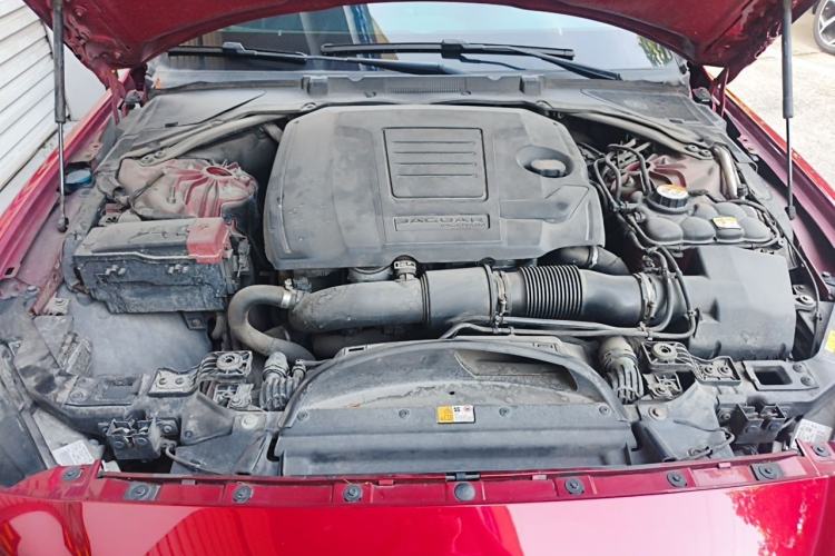 Used Jaguar XEL 2018 2.0T 200 PS Premium Edition Engine Bay