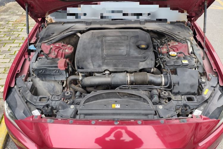 Used Jaguar XEL 2018 2.0T 200 PS Premium Edition Engine Bay