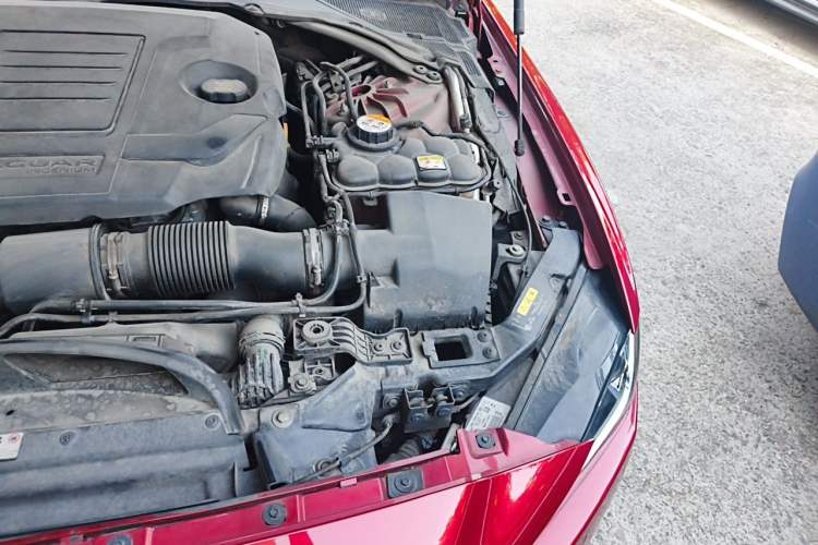 Used Jaguar XEL 2018 2.0T 200 PS Premium Edition Engine Bay Left