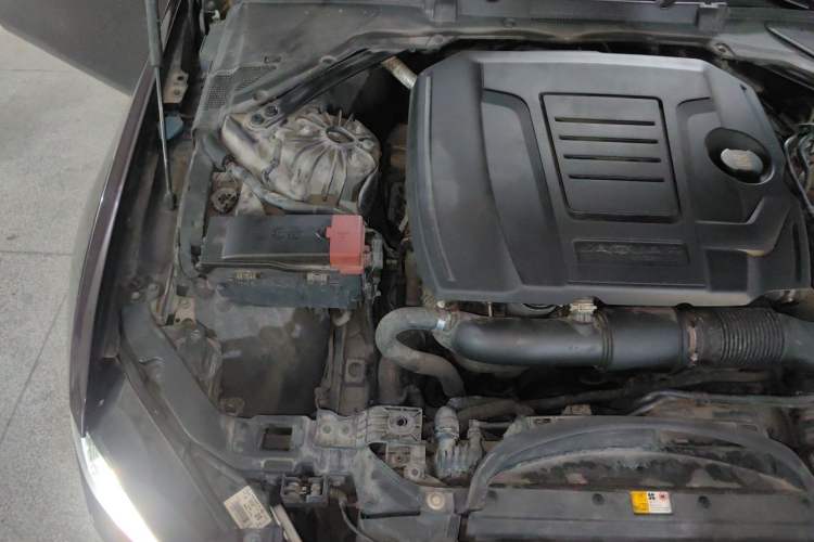 Used Jaguar XEL 2018 2.0T 200 PS Premium Edition Engine Bay Right