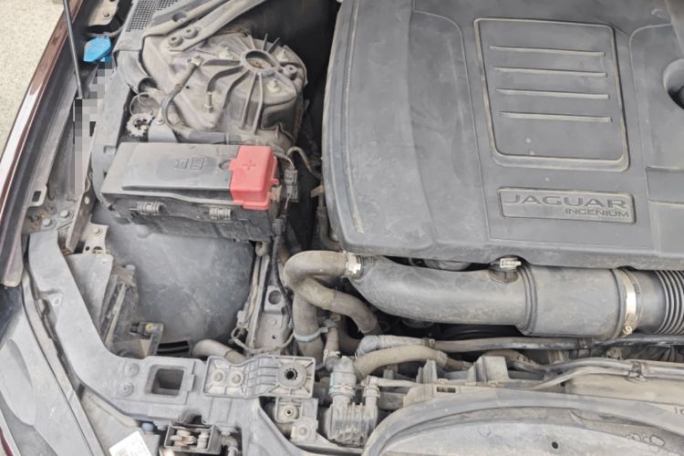 Used Jaguar XEL 2018 2.0T 200 PS Premium Edition Engine Bay Right