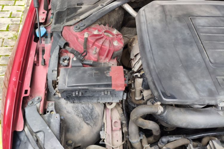 Used Jaguar XEL 2018 2.0T 200 PS Premium Edition Engine Bay Right