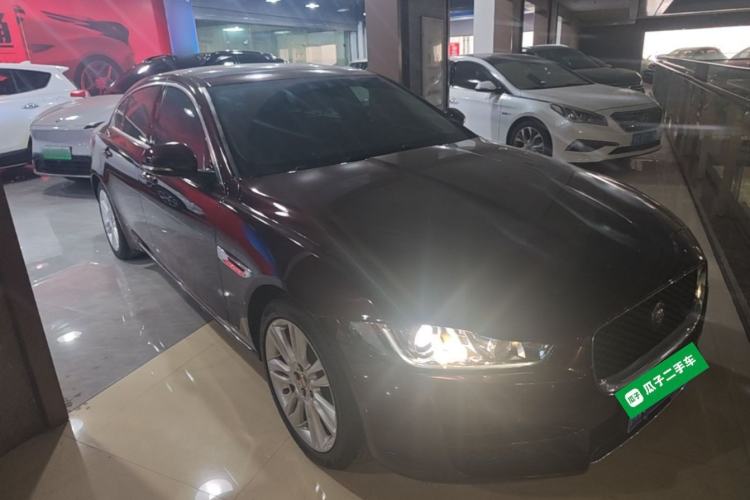 Used Jaguar XEL 2018 2.0T 200 PS Premium Edition Front Right 45 Deg