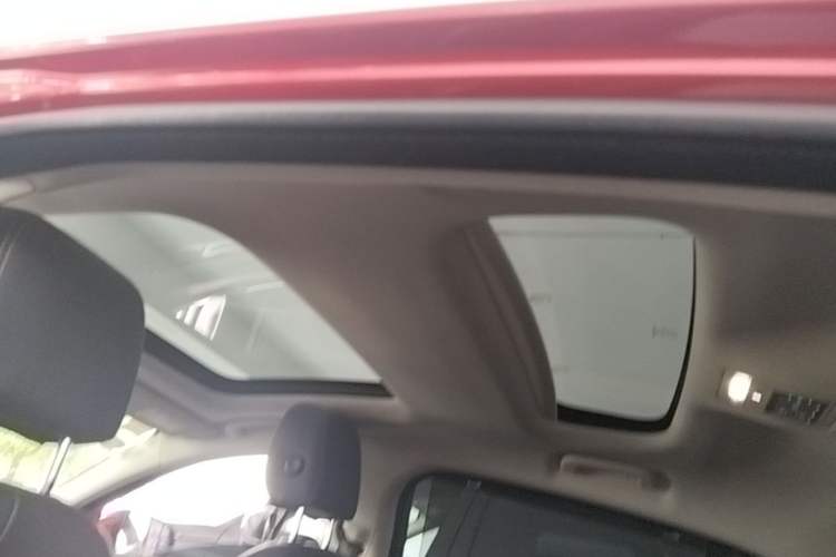 Used Jaguar XEL 2018 2.0T 200 PS Premium Edition Headliner