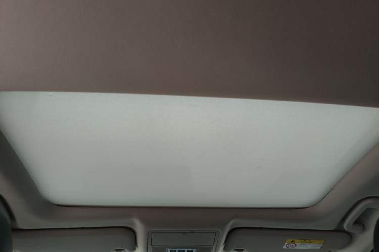 Used Jaguar XEL 2018 2.0T 200 PS Premium Edition Headliner