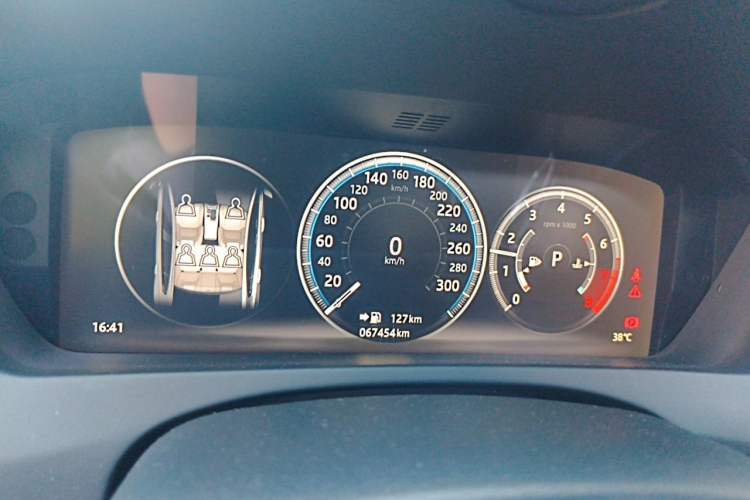 Used Jaguar XEL 2018 2.0T 200 PS Premium Edition Instrument Cluster