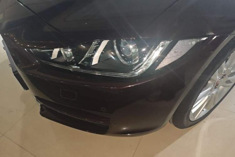 Used Jaguar XEL 2018 2.0T 200 PS Premium Edition Left Front Headlight
