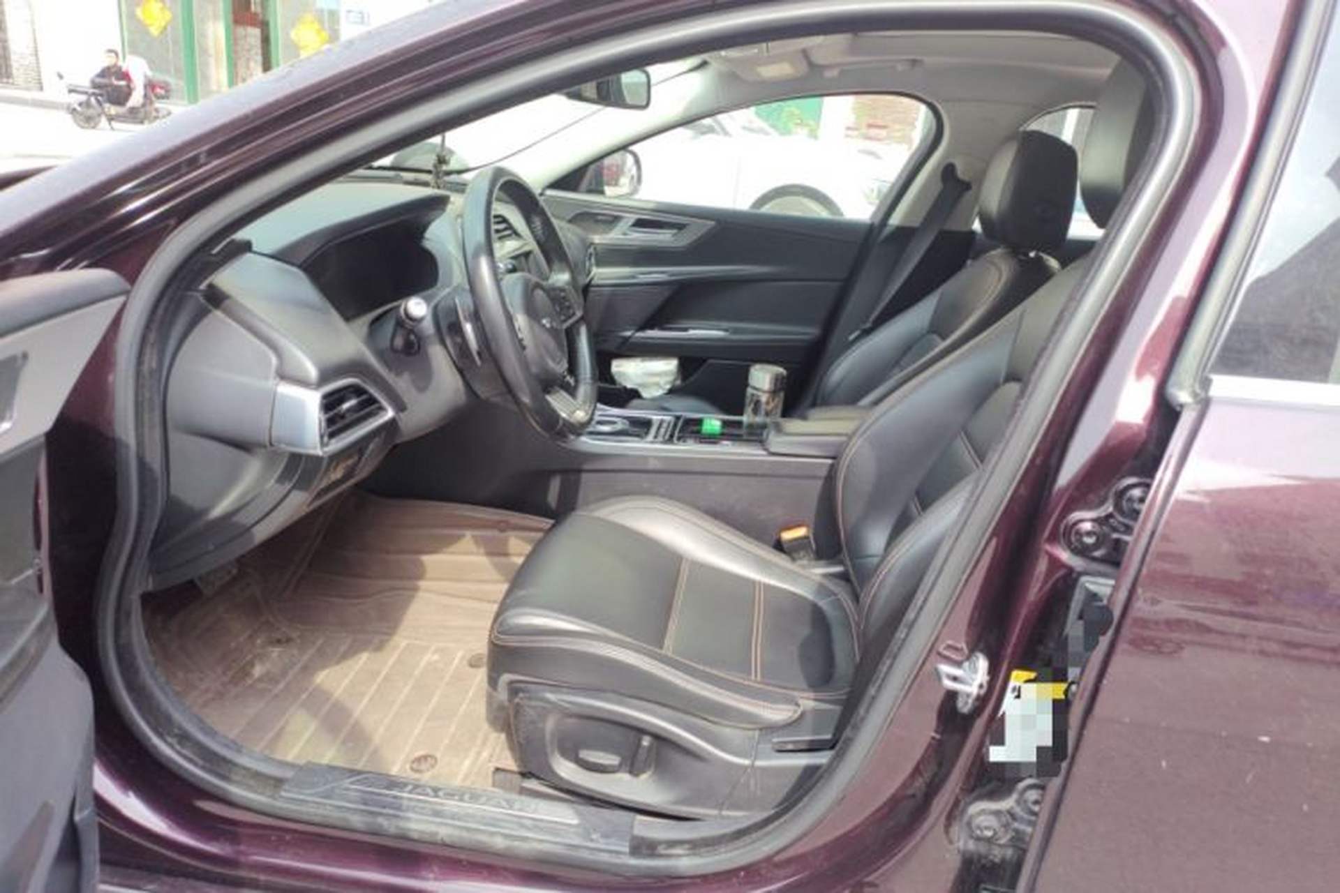 Used Jaguar XEL 2018 2.0T 200 PS Premium Edition Left Front Seat