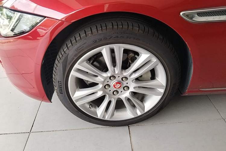 Used Jaguar XEL 2018 2.0T 200 PS Premium Edition Left Front Wheel Hub