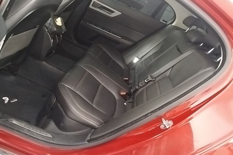 Used Jaguar XEL 2018 2.0T 200 PS Premium Edition Left Rear Seat