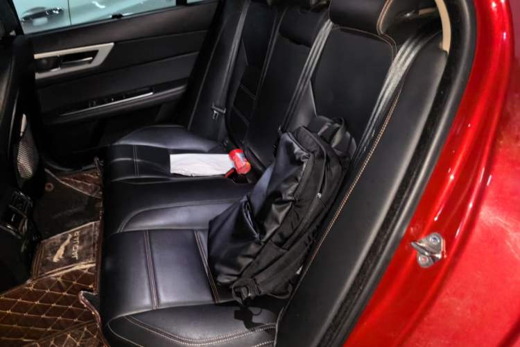 Used Jaguar XEL 2018 2.0T 200 PS Premium Edition Left Rear Seat